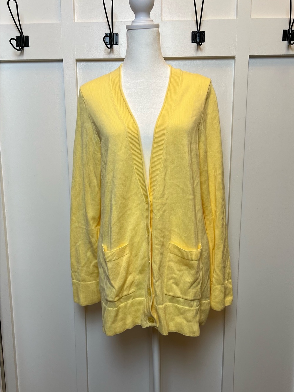 Talbots Womens Medium Butter Yellow Long Sleeve Lightweight Cardigan Academia